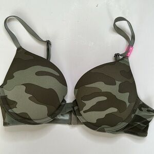 NWT pink Victoria’s Secret wear Everywhere Push up bra camouflage green Sz 32B